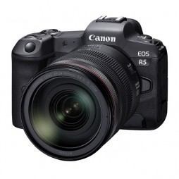 Canon EOS R5 mit RF 24-105 mm f 4 L IS USM