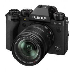 FUJIFILM X-T5 schwarz mit XF 18-55mm F2,8-4 R LM OIS