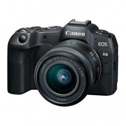 Canon EOS R8 mit RF 24-50 mm f4,5-6,3 IS STM
