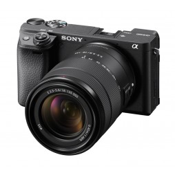 Sony Alpha ILCE-6400 + 3,5-5,6 / 18-135 mm OSS schwarz Systemkamera-Kit