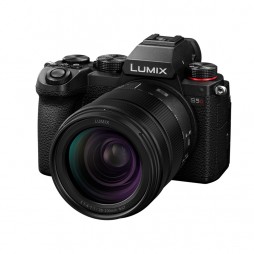 Panasonic Lumix DC-S5D Lumix S 28-200mm schwarz