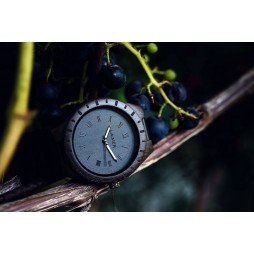 LAiMER Holzuhr BLACK EDITION - Herren Armbanduhr 100% Sandelholz aus Südtirol