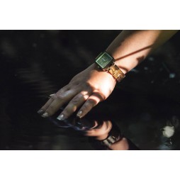 LAiMER Holzuhr Isabel - Damen Armbanduhr 100% Sandelholz , Südtirol